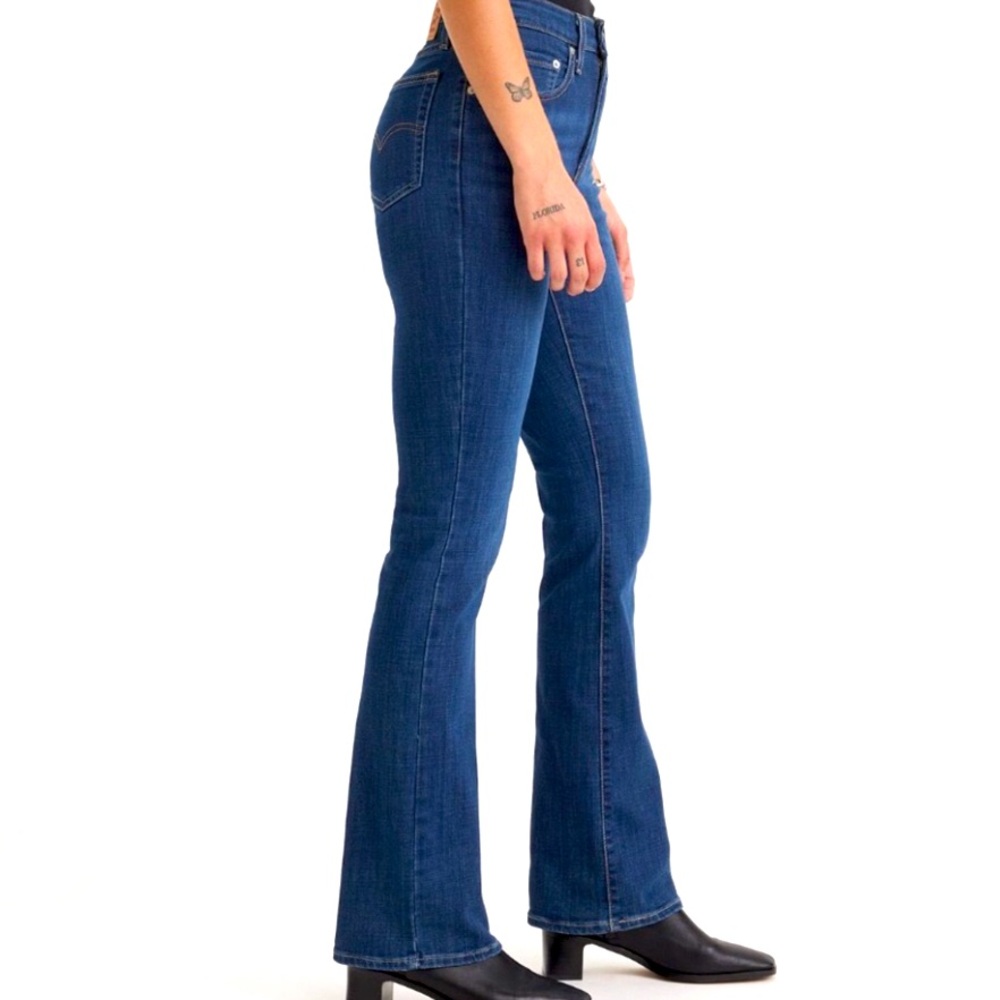 Sunday Sale! LEVIS 725 Dark Wash Bootcut Raw Hem